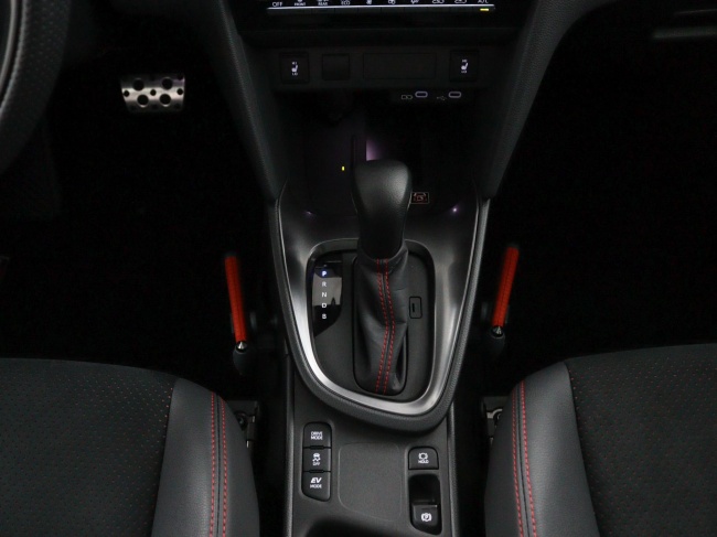 Toyota Yaris Cross - 1.5 Hybrid 130 GR SPORT