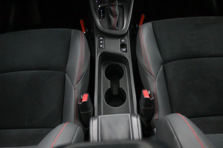 Toyota Yaris Cross - 1.5 Hybrid 130 GR SPORT 26