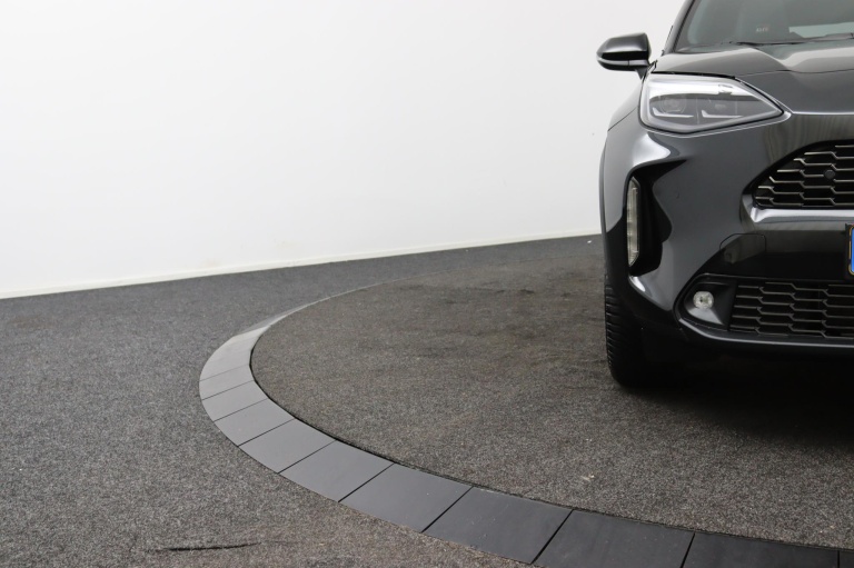 Toyota Yaris Cross - 1.5 Hybrid 130 GR SPORT 38