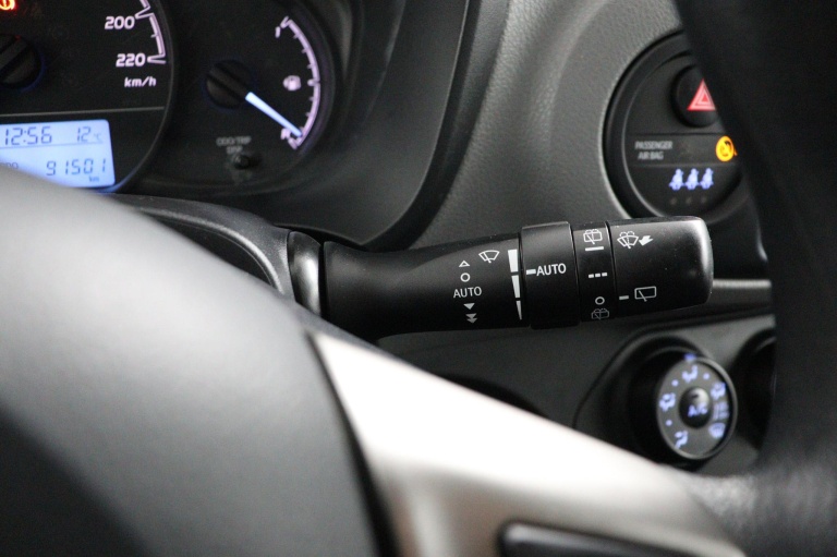 Toyota Yaris - 1.0 VVT-i Aspiration 32