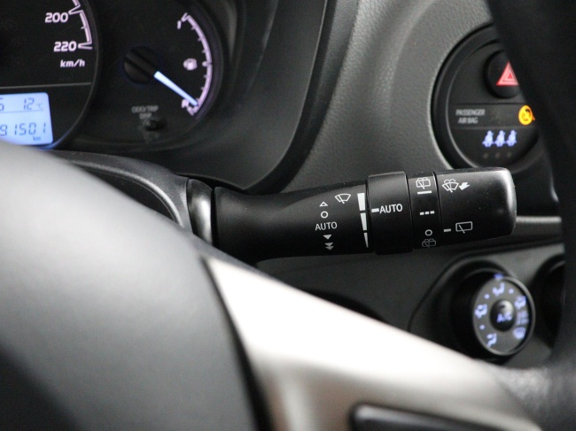 Toyota Yaris - 1.0 VVT-i Aspiration