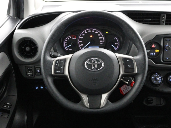 Toyota Yaris - 1.0 VVT-i Aspiration