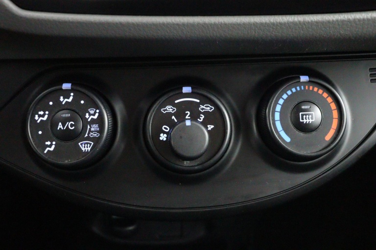 Toyota Yaris - 1.0 VVT-i Aspiration 7