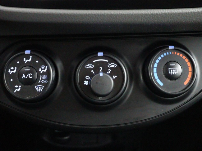 Toyota Yaris - 1.0 VVT-i Aspiration