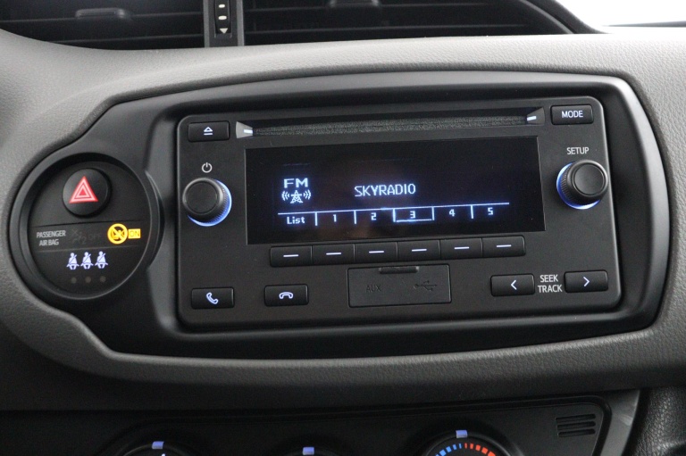 Toyota Yaris - 1.0 VVT-i Aspiration 8