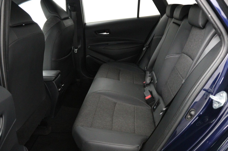 Toyota Corolla Touring Sports - 1.8 Hybrid Dynamic 18