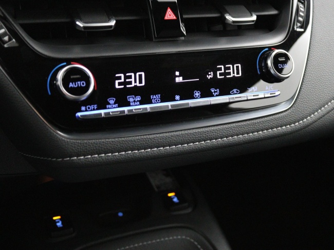 Toyota Corolla Touring Sports - 1.8 Hybrid Dynamic