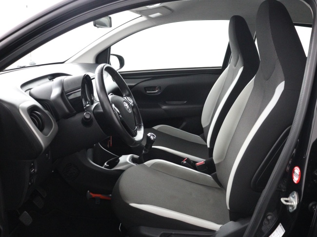 Toyota Aygo - 1.0 VVT-i x-play