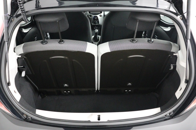 Toyota Aygo - 1.0 VVT-i x-play 23