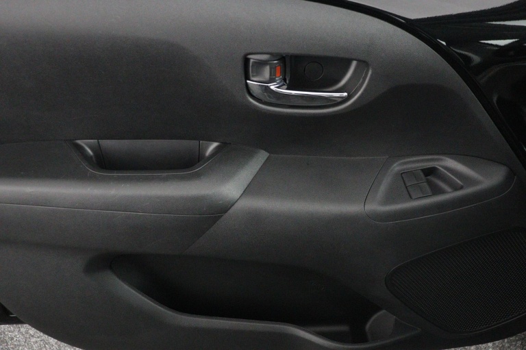 Toyota Aygo - 1.0 VVT-i x-play 27