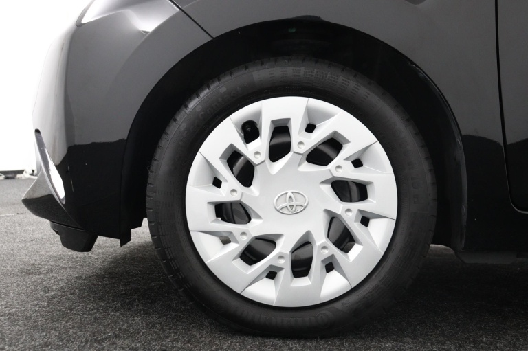 Toyota Aygo - 1.0 VVT-i x-play 38