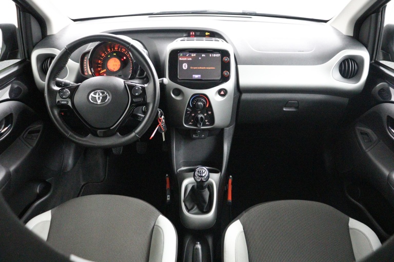 Toyota Aygo - 1.0 VVT-i x-play 4