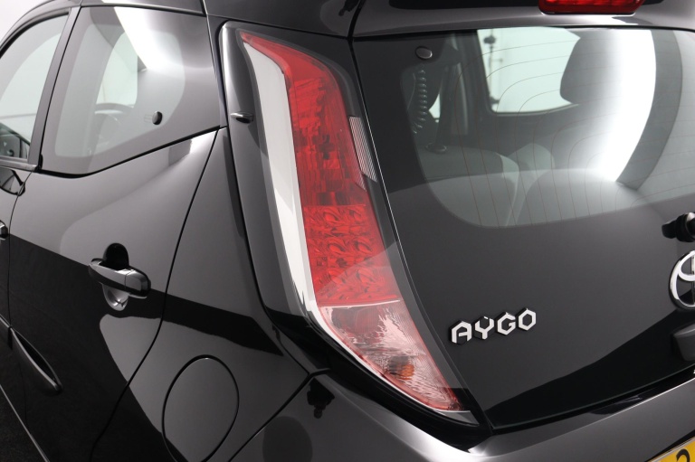 Toyota Aygo - 1.0 VVT-i x-play 41
