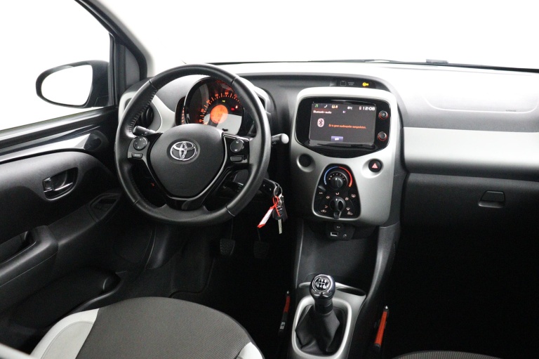 Toyota Aygo - 1.0 VVT-i x-play 56