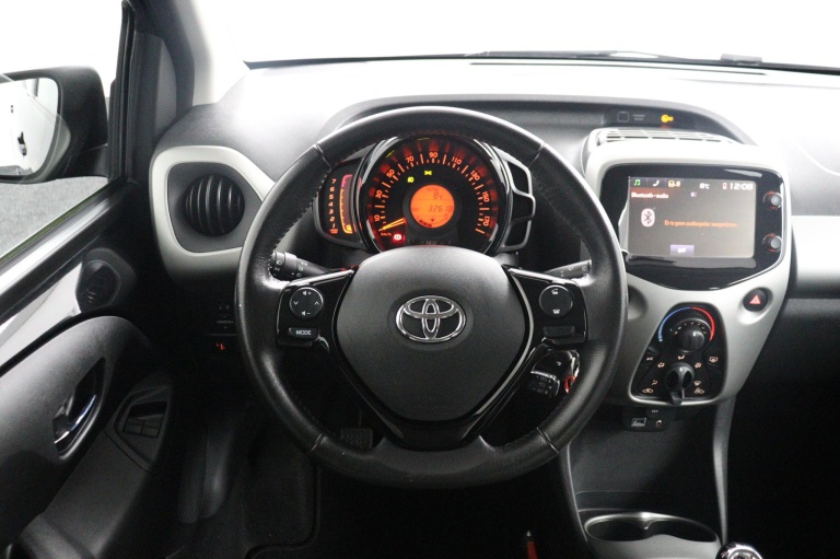 Toyota Aygo - 1.0 VVT-i x-play 57