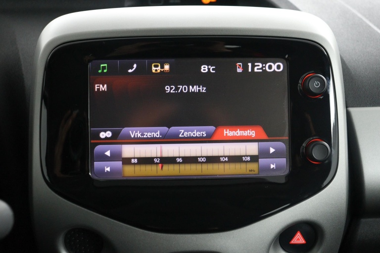 Toyota Aygo - 1.0 VVT-i x-play 8