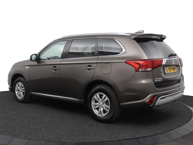 Mitsubishi Outlander - 2.4 PHEV Pure