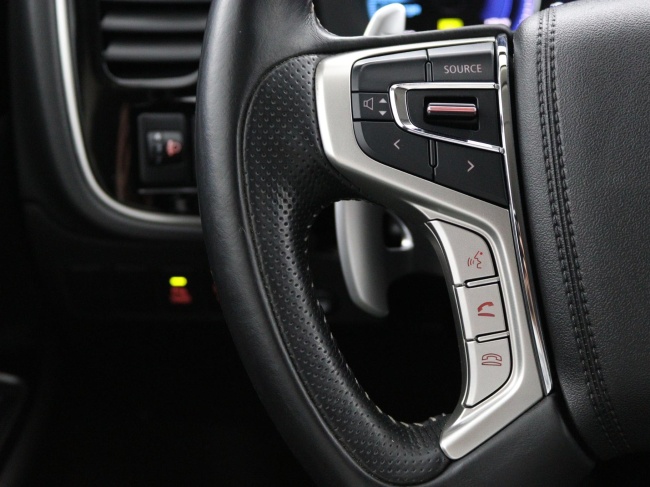 Mitsubishi Outlander - 2.4 PHEV Pure