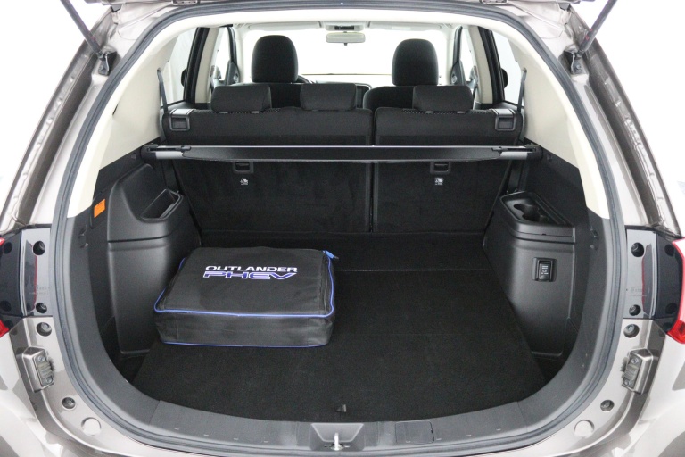 Mitsubishi Outlander - 2.4 PHEV Pure 19