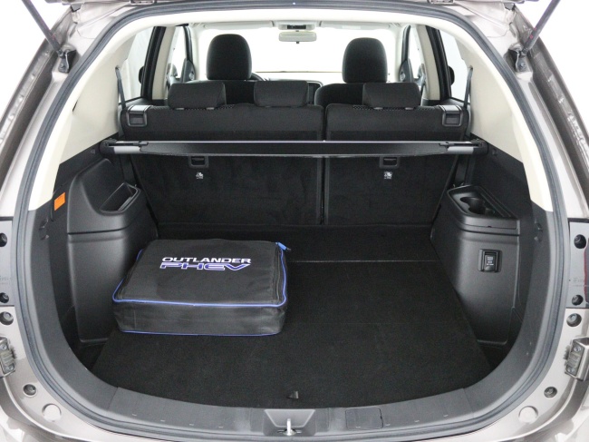 Mitsubishi Outlander - 2.4 PHEV Pure