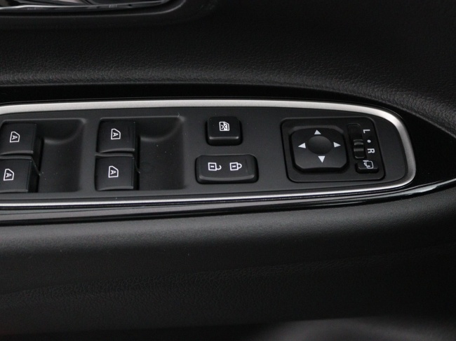 Mitsubishi Outlander - 2.4 PHEV Pure