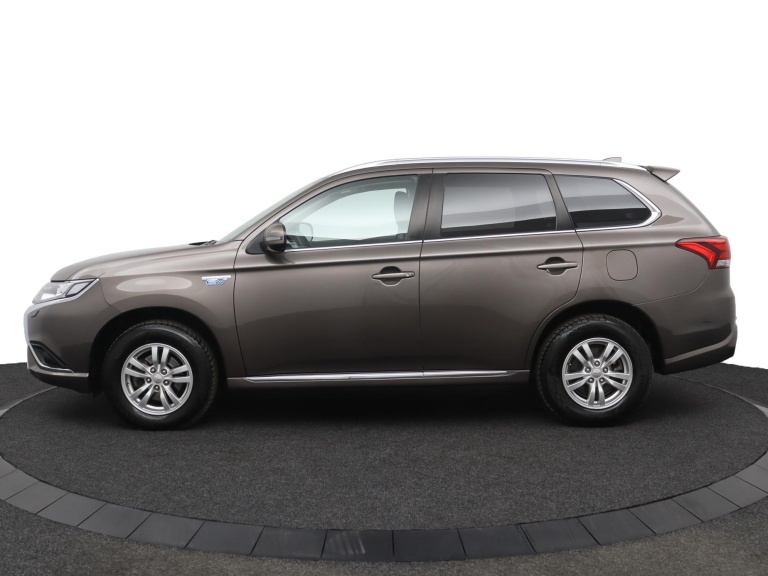Mitsubishi Outlander - 2.4 PHEV Pure 3