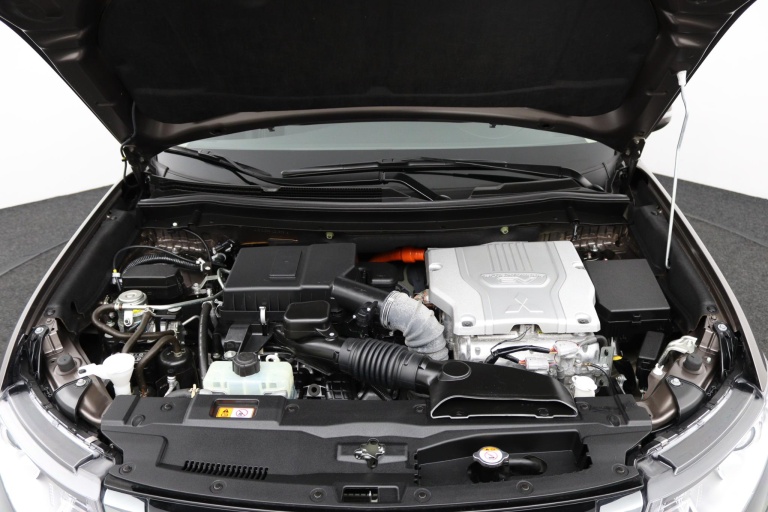 Mitsubishi Outlander - 2.4 PHEV Pure 30