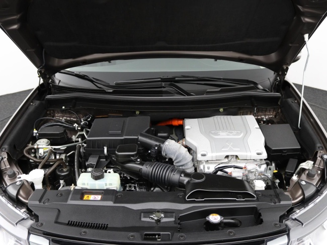 Mitsubishi Outlander - 2.4 PHEV Pure