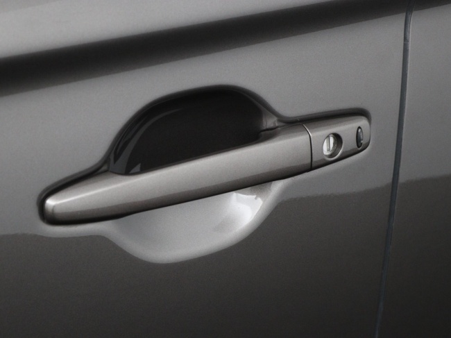 Mitsubishi Outlander - 2.4 PHEV Pure