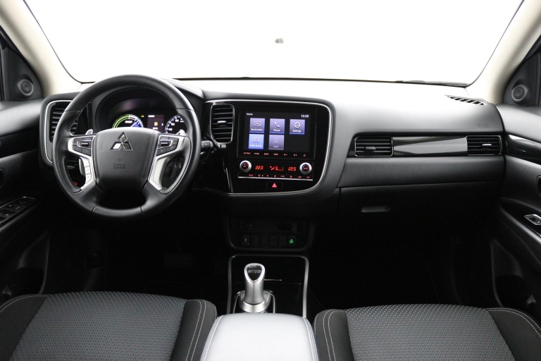 Mitsubishi Outlander - 2.4 PHEV Pure 4