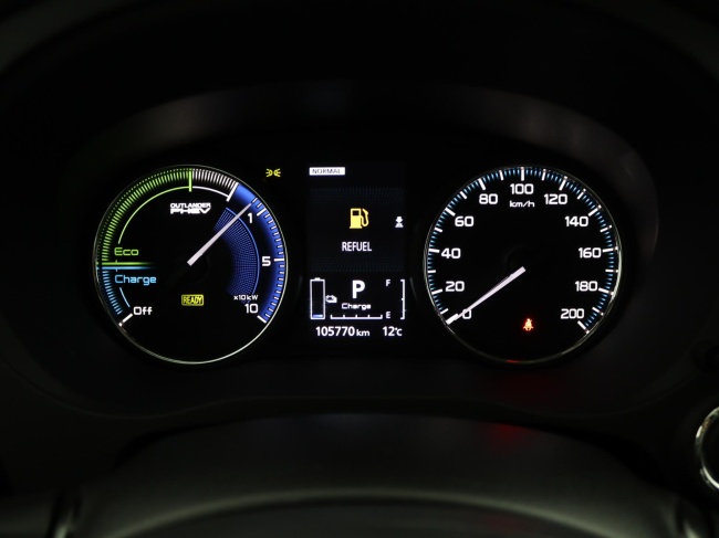 Mitsubishi Outlander - 2.4 PHEV Pure