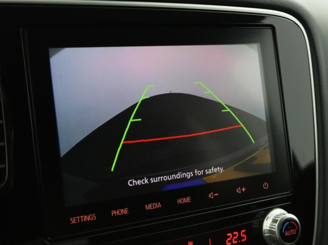 Mitsubishi Outlander - 2.4 PHEV Pure