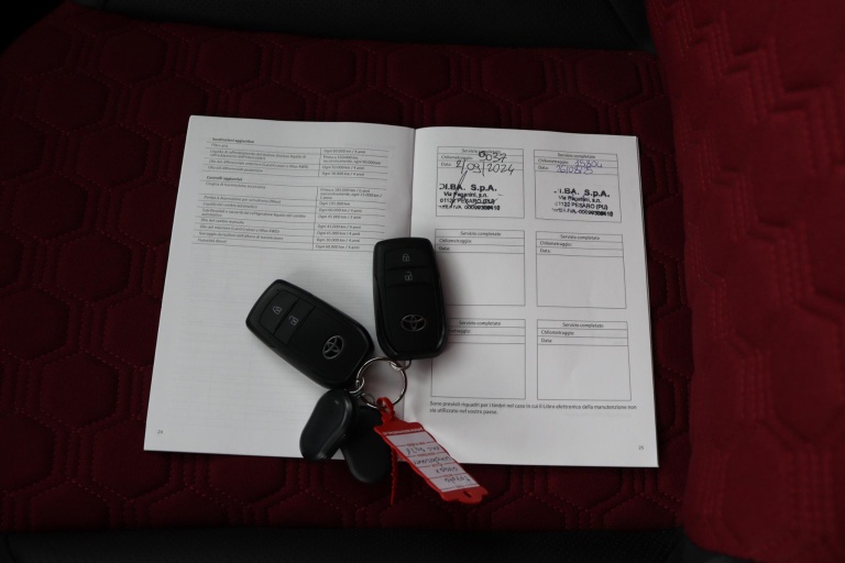 Toyota Aygo X - 1.0 VVT-i S-CVT automaat 11