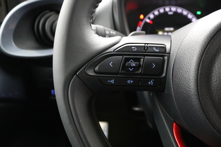 Toyota Aygo X - 1.0 VVT-i S-CVT automaat 19