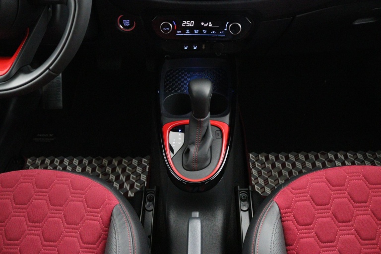 Toyota Aygo X - 1.0 VVT-i S-CVT automaat 26