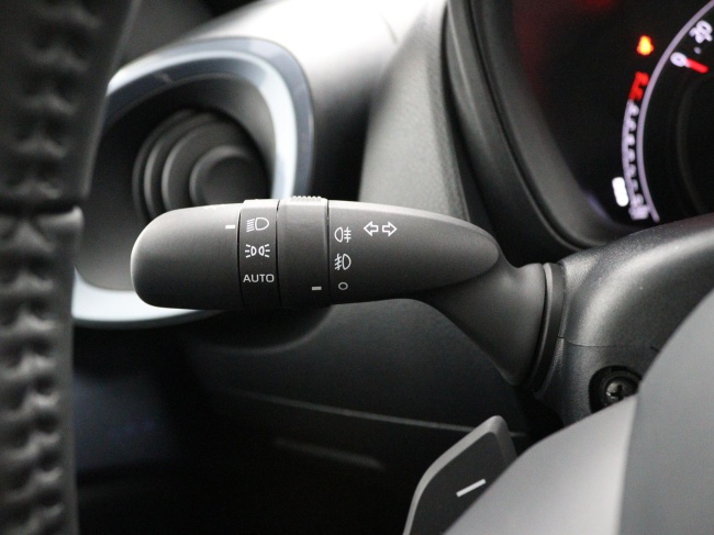 Toyota Aygo X - 1.0 VVT-i S-CVT automaat