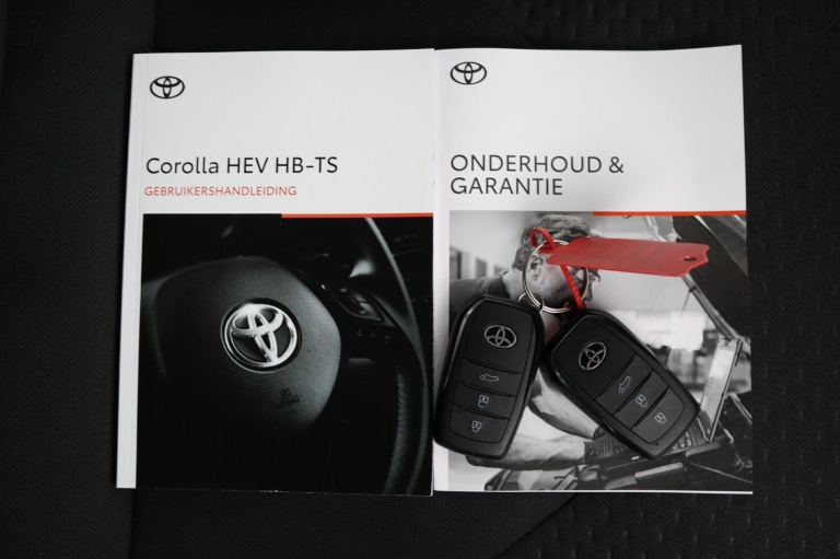 Toyota Corolla Touring Sports - Hybrid 140 Executive 11