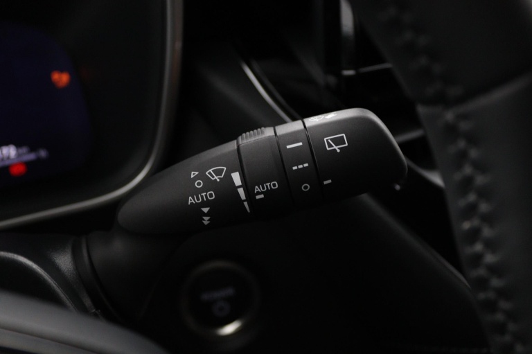 Toyota Corolla Touring Sports - Hybrid 140 Executive 33