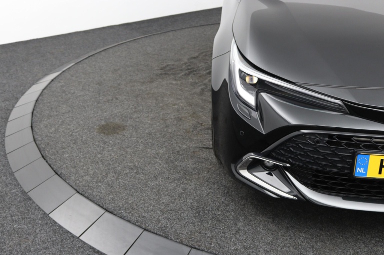 Toyota Corolla Touring Sports - Hybrid 140 Executive 37