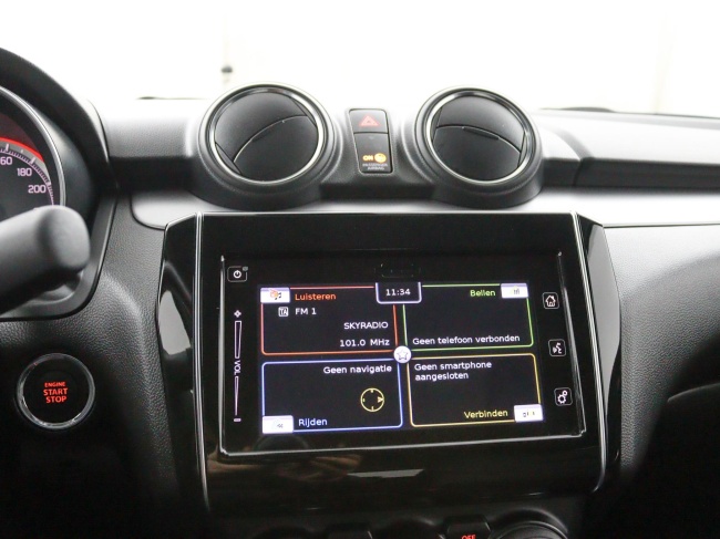 Suzuki Swift - 1.2 Style Smart Hybrid