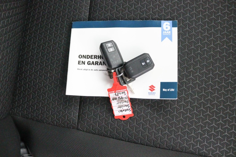 Suzuki Swift - 1.2 Style Smart Hybrid 24