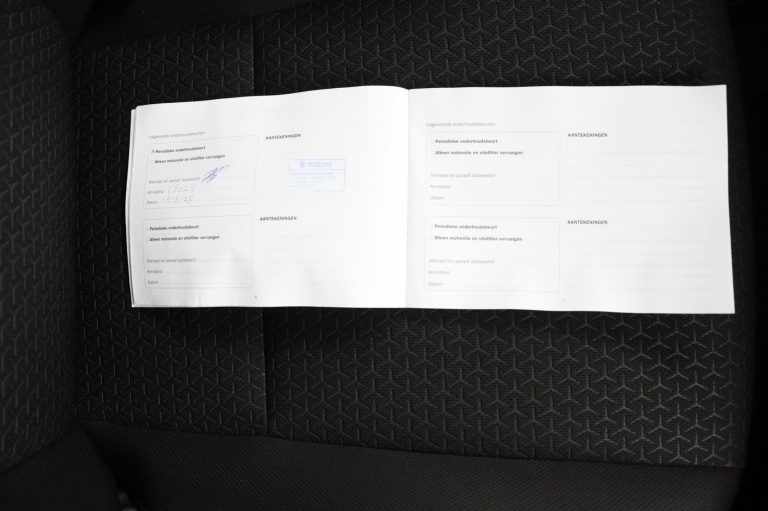 Suzuki Swift - 1.2 Style Smart Hybrid 26