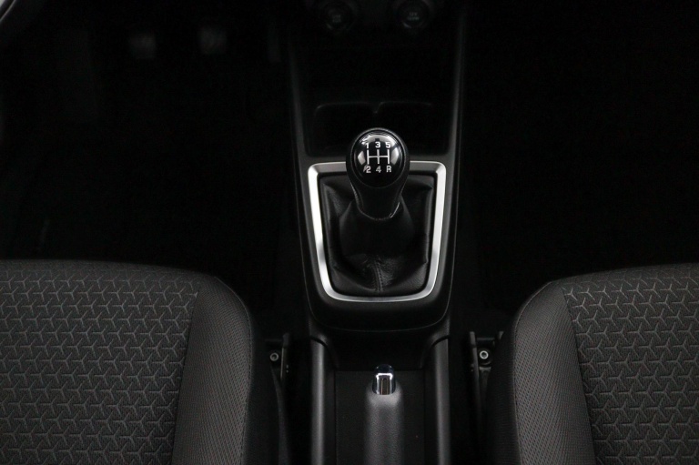 Suzuki Swift - 1.2 Style Smart Hybrid 27