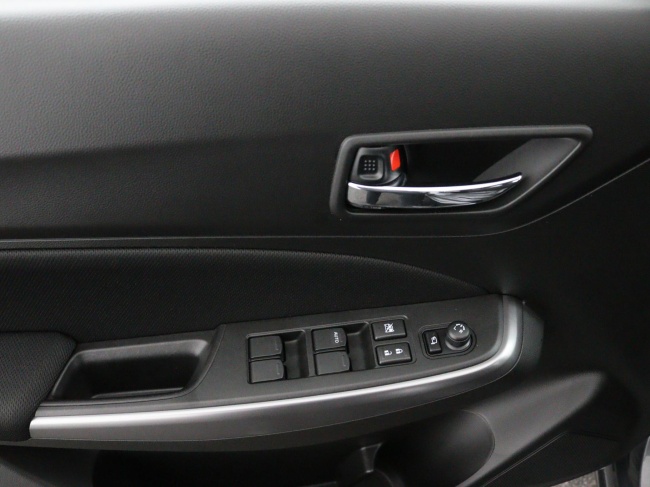 Suzuki Swift - 1.2 Style Smart Hybrid