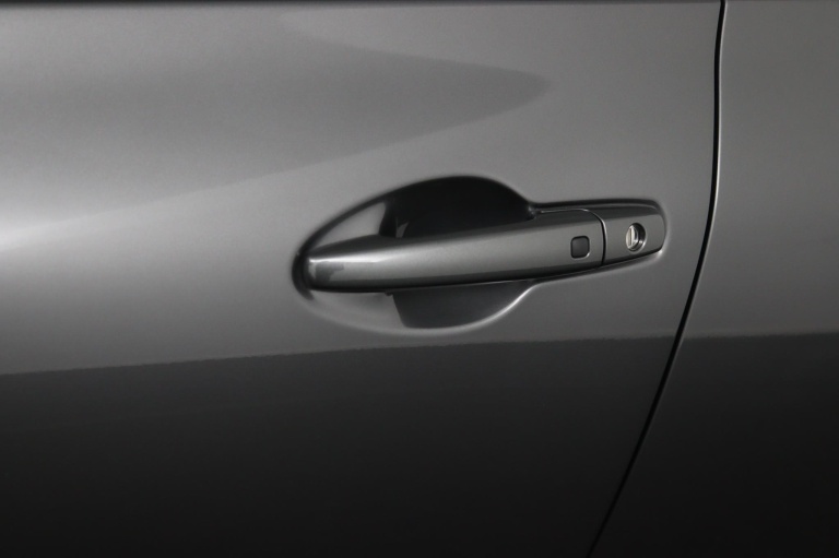 Suzuki Swift - 1.2 Style Smart Hybrid 38