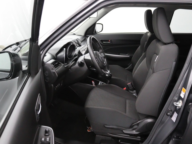 Suzuki Swift - 1.2 Style Smart Hybrid