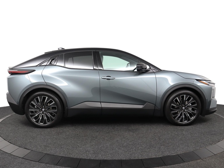Toyota C-HR+ - Executive AWD 77 kWh 13