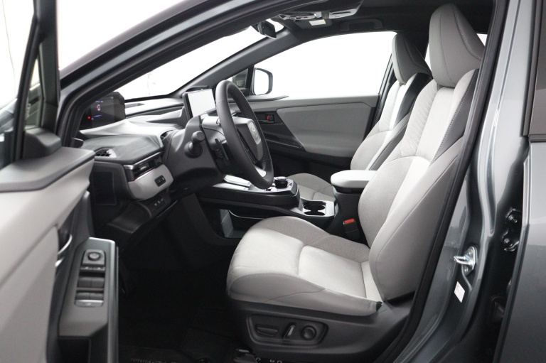 Toyota C-HR+ - Executive AWD 77 kWh 16