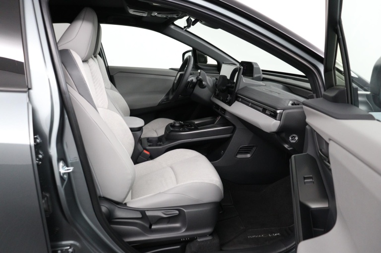 Toyota C-HR+ - Executive AWD 77 kWh 21