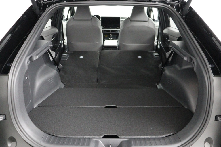 Toyota C-HR+ - Executive AWD 77 kWh 25